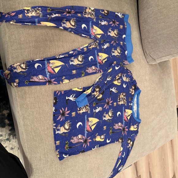 Pajama set 5/6 size - Picture 1 of 4